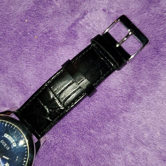 Guess Metropolitan Men's Analog Date & Day Watch W0792G1 - Picture 5 of 11